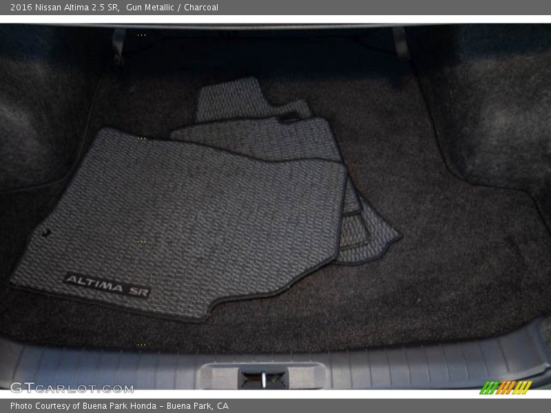 Gun Metallic / Charcoal 2016 Nissan Altima 2.5 SR