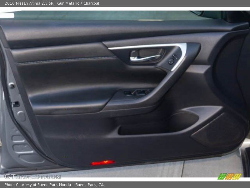 Gun Metallic / Charcoal 2016 Nissan Altima 2.5 SR