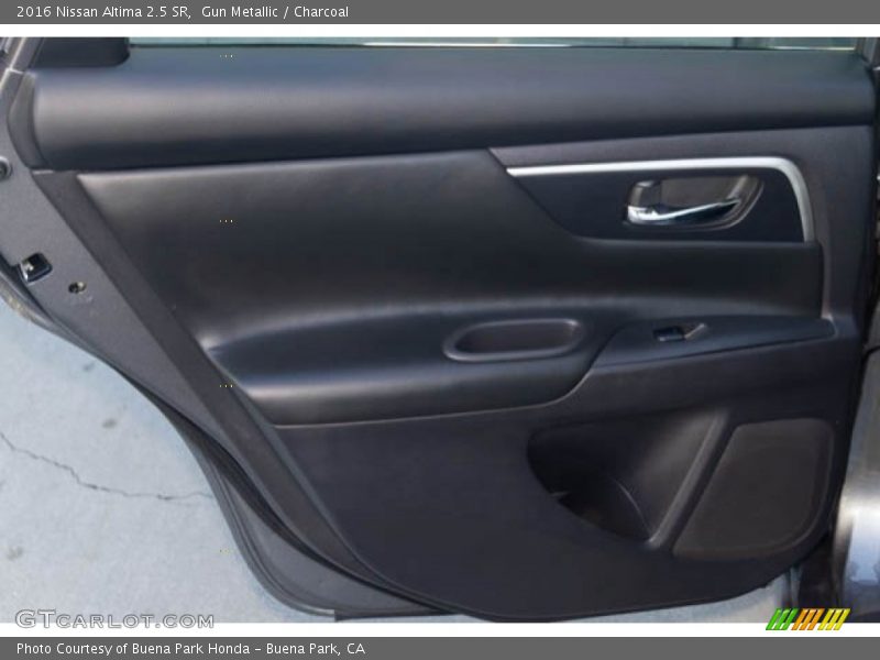 Gun Metallic / Charcoal 2016 Nissan Altima 2.5 SR