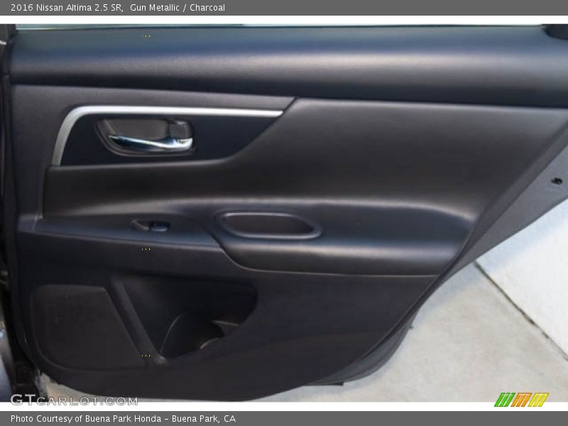 Gun Metallic / Charcoal 2016 Nissan Altima 2.5 SR