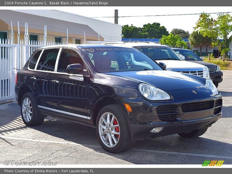 Basalt Black / Havanna/Sand Beige 2004 Porsche Cayenne S