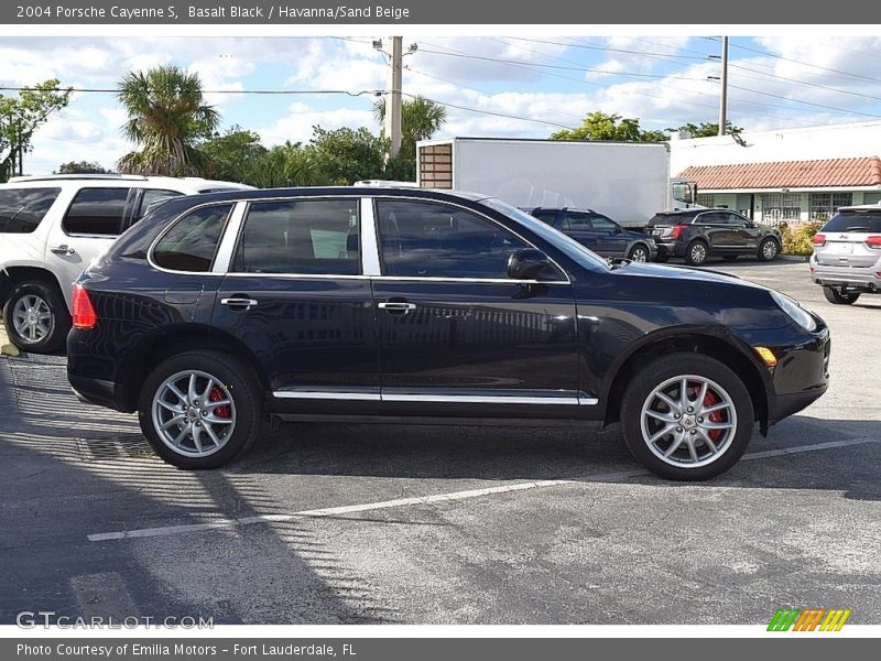 Basalt Black / Havanna/Sand Beige 2004 Porsche Cayenne S