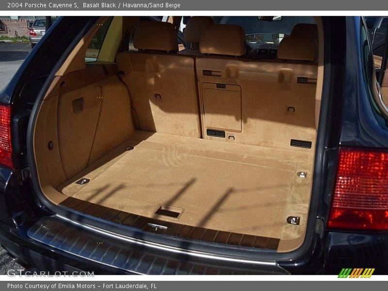 Basalt Black / Havanna/Sand Beige 2004 Porsche Cayenne S