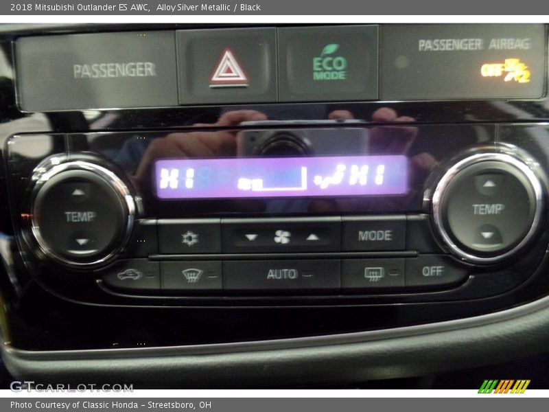 Alloy Silver Metallic / Black 2018 Mitsubishi Outlander ES AWC