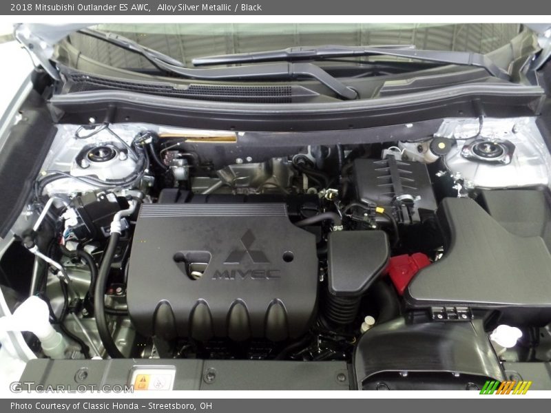 Alloy Silver Metallic / Black 2018 Mitsubishi Outlander ES AWC