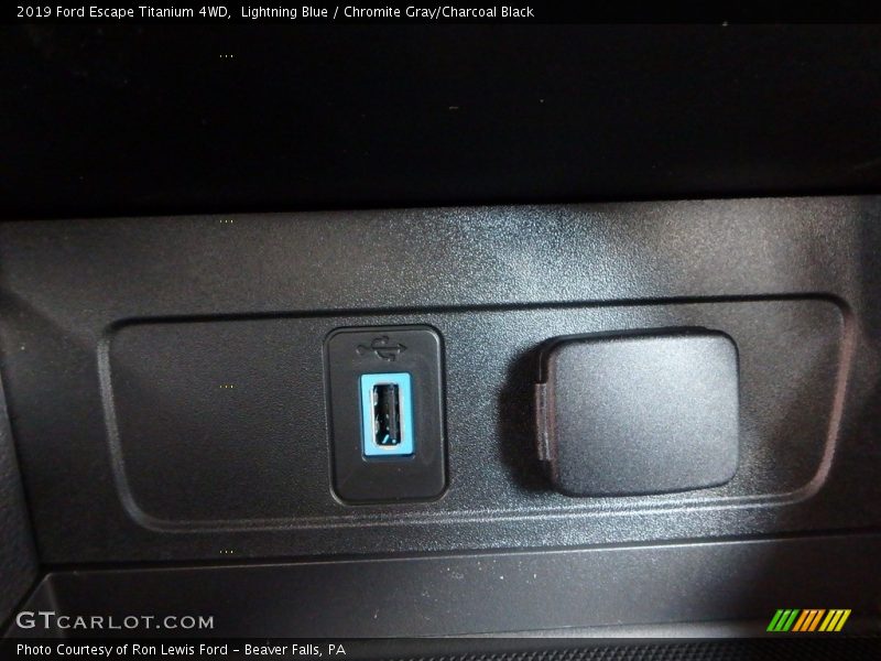 Lightning Blue / Chromite Gray/Charcoal Black 2019 Ford Escape Titanium 4WD