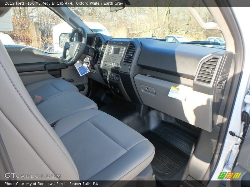 Oxford White / Earth Gray 2019 Ford F150 XL Regular Cab 4x4