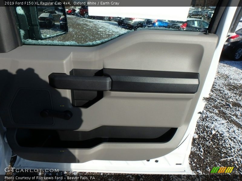 Oxford White / Earth Gray 2019 Ford F150 XL Regular Cab 4x4