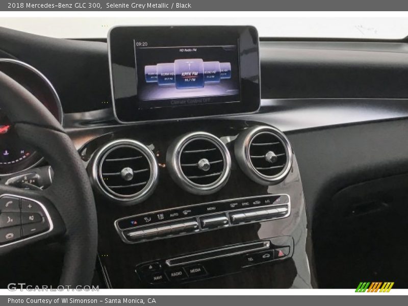 Selenite Grey Metallic / Black 2018 Mercedes-Benz GLC 300