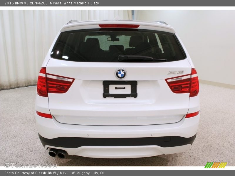 Mineral White Metallic / Black 2016 BMW X3 xDrive28i
