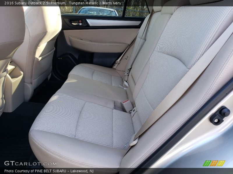 Tungsten Metallic / Warm Ivory 2016 Subaru Outback 2.5i Premium