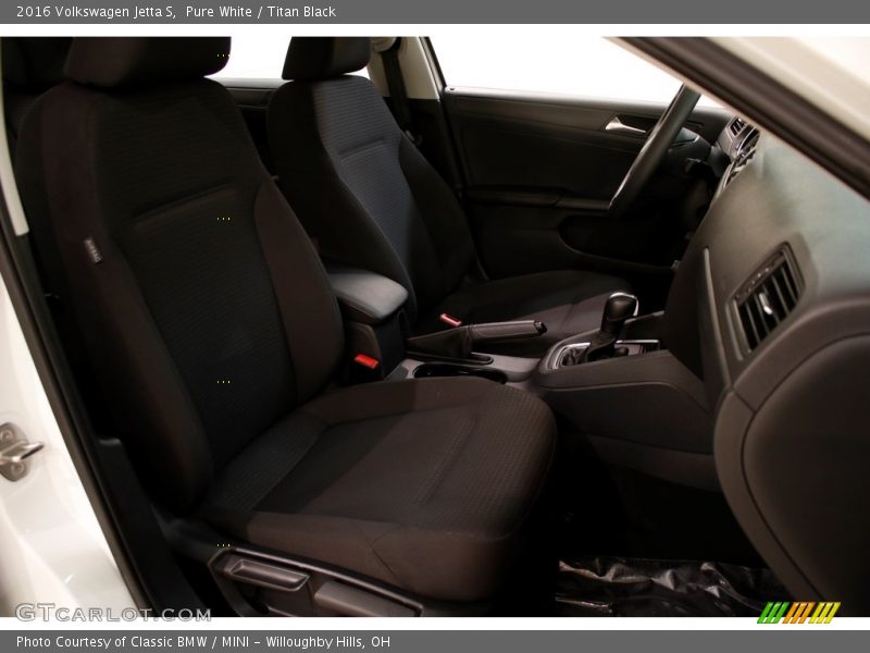 Pure White / Titan Black 2016 Volkswagen Jetta S