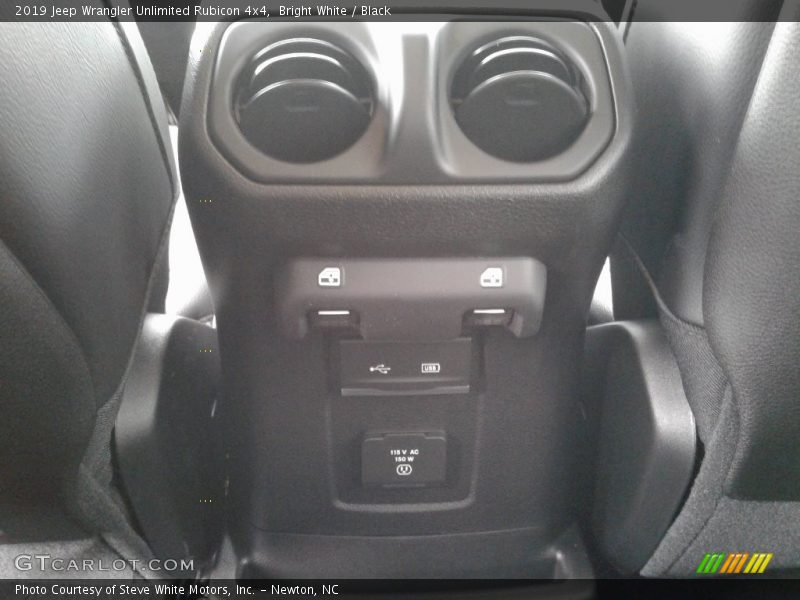 Bright White / Black 2019 Jeep Wrangler Unlimited Rubicon 4x4