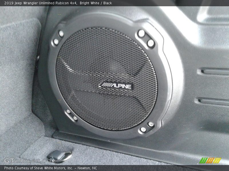 Bright White / Black 2019 Jeep Wrangler Unlimited Rubicon 4x4
