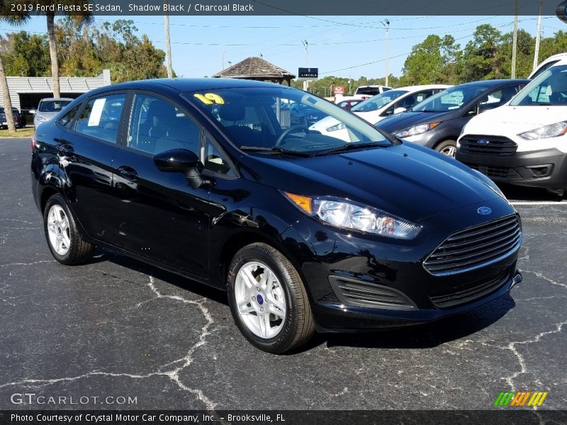 Front 3/4 View of 2019 Fiesta SE Sedan