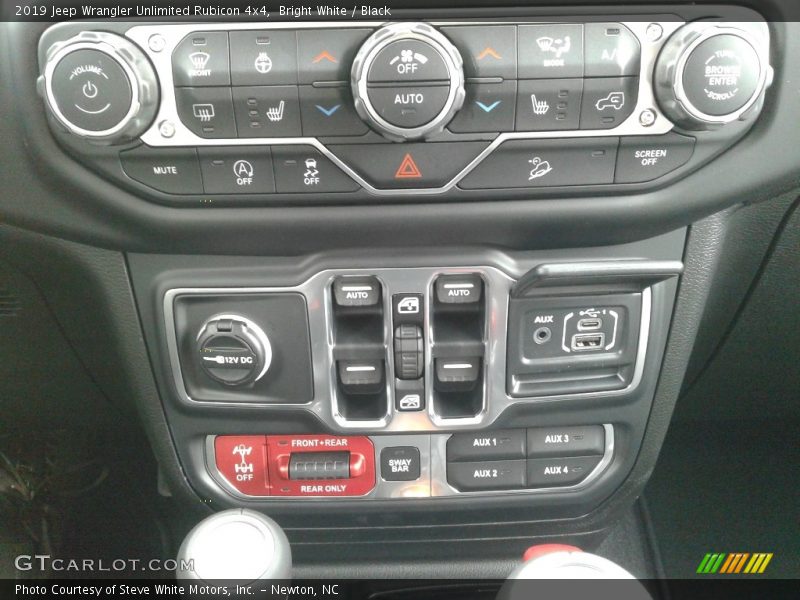 Bright White / Black 2019 Jeep Wrangler Unlimited Rubicon 4x4