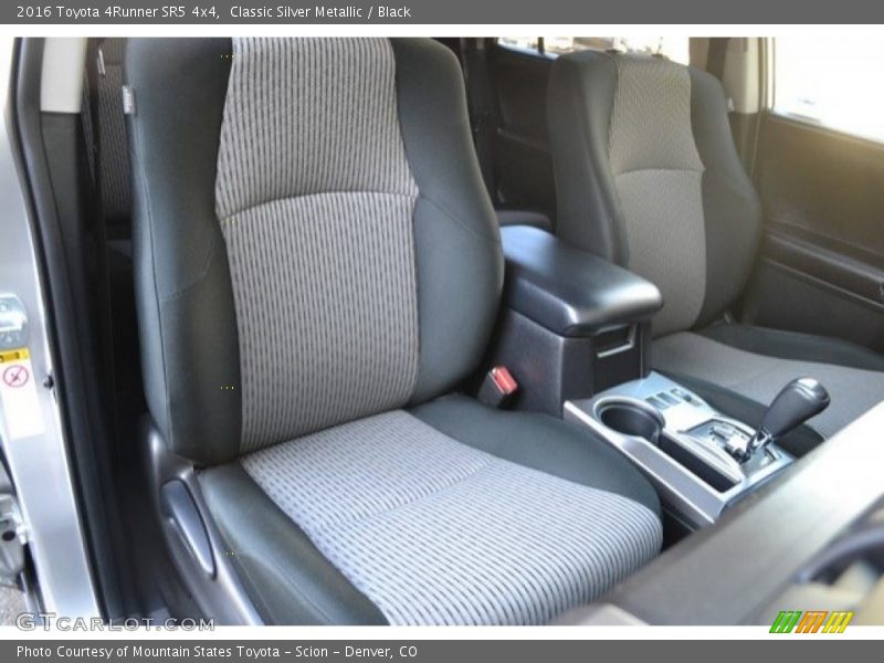 Classic Silver Metallic / Black 2016 Toyota 4Runner SR5 4x4