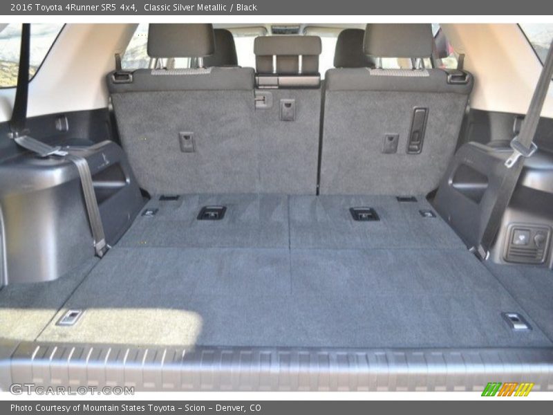Classic Silver Metallic / Black 2016 Toyota 4Runner SR5 4x4