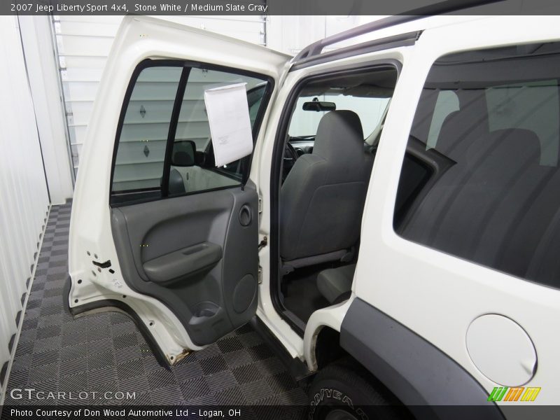 Stone White / Medium Slate Gray 2007 Jeep Liberty Sport 4x4