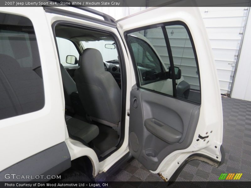Stone White / Medium Slate Gray 2007 Jeep Liberty Sport 4x4