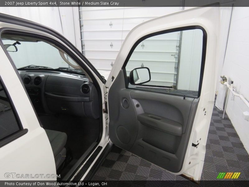 Stone White / Medium Slate Gray 2007 Jeep Liberty Sport 4x4