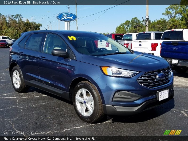 Front 3/4 View of 2019 Edge SE