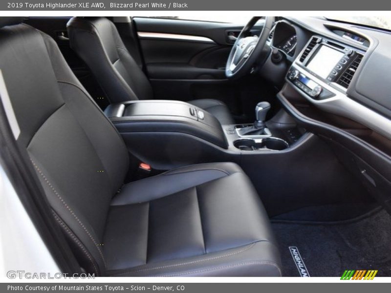 Blizzard Pearl White / Black 2019 Toyota Highlander XLE AWD