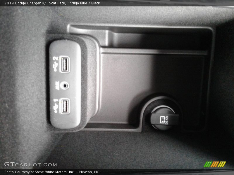 Indigo Blue / Black 2019 Dodge Charger R/T Scat Pack