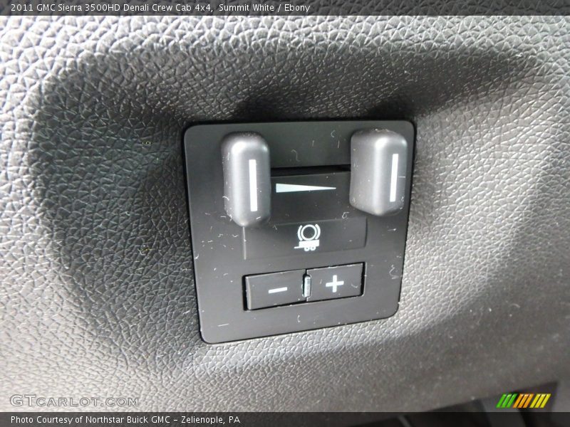 Summit White / Ebony 2011 GMC Sierra 3500HD Denali Crew Cab 4x4