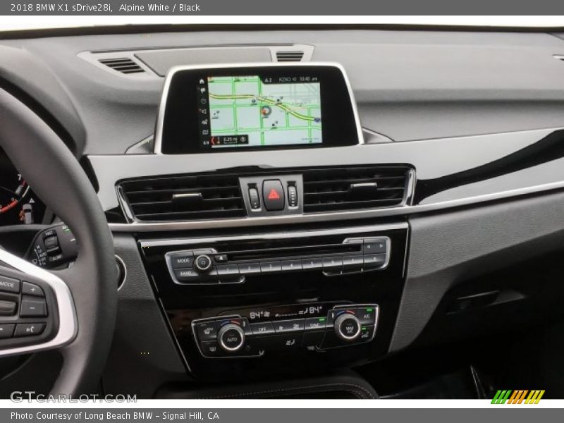 Alpine White / Black 2018 BMW X1 sDrive28i