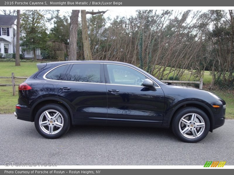 Moonlight Blue Metallic / Black/Luxor Beige 2016 Porsche Cayenne S