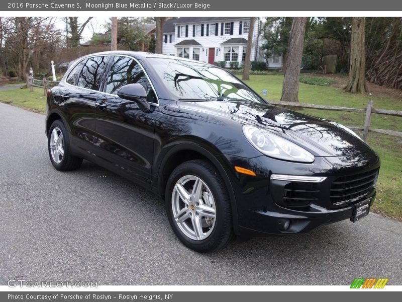 Moonlight Blue Metallic / Black/Luxor Beige 2016 Porsche Cayenne S