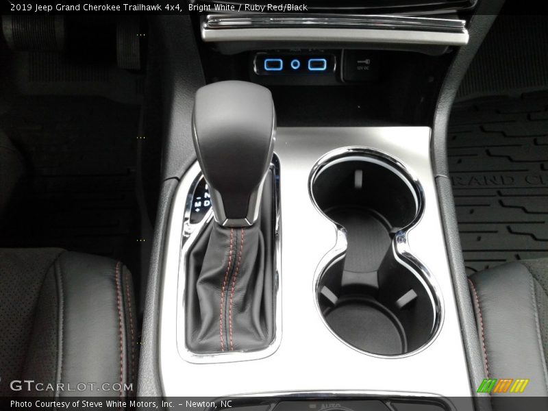  2019 Grand Cherokee Trailhawk 4x4 8 Speed Automatic Shifter