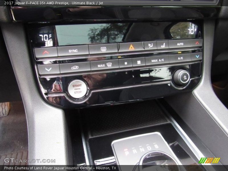 Ultimate Black / Jet 2017 Jaguar F-PACE 35t AWD Prestige