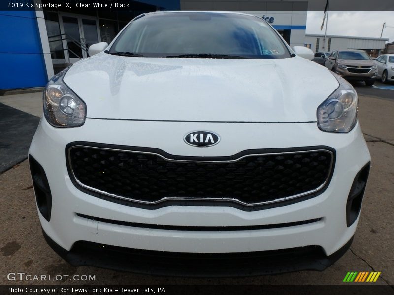 Clear White / Black 2019 Kia Sportage LX