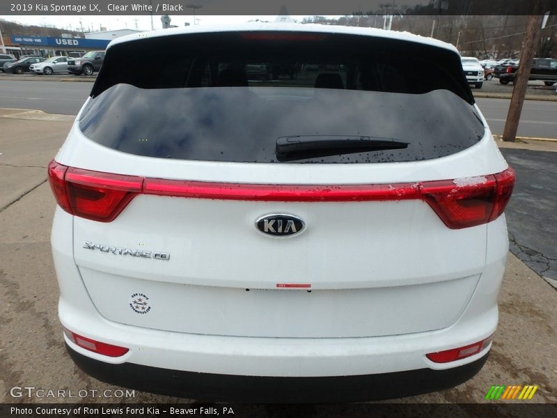 Clear White / Black 2019 Kia Sportage LX