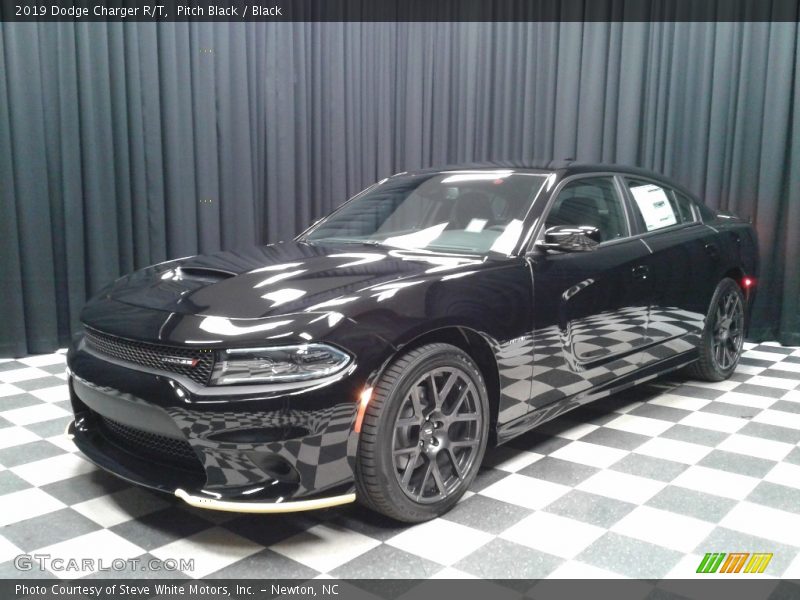Pitch Black / Black 2019 Dodge Charger R/T