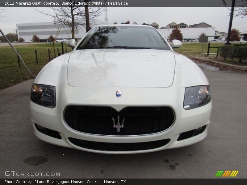 Bianco Eldorado (White) / Pearl Beige 2012 Maserati Quattroporte S