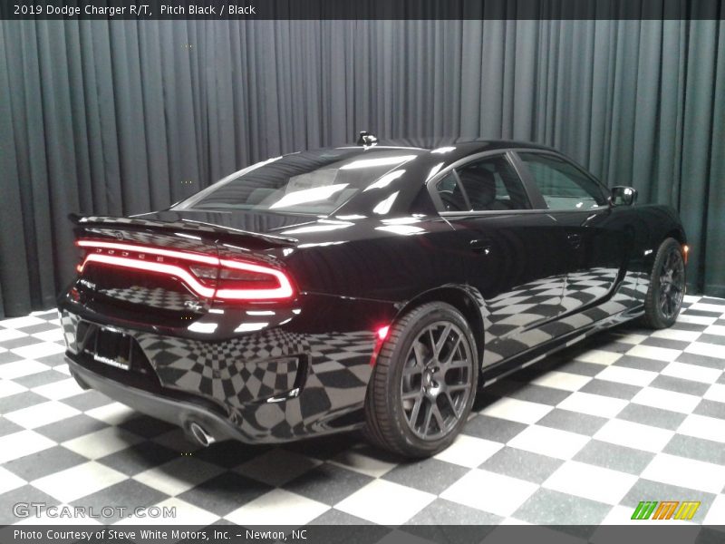 Pitch Black / Black 2019 Dodge Charger R/T