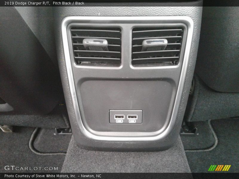 Pitch Black / Black 2019 Dodge Charger R/T