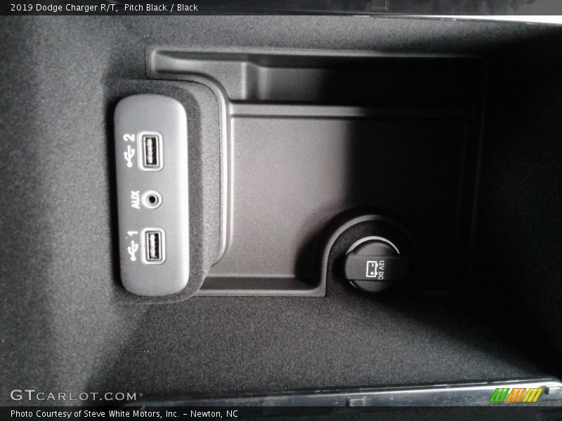 Pitch Black / Black 2019 Dodge Charger R/T