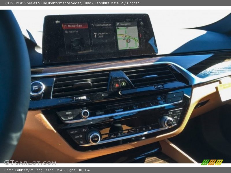 Black Sapphire Metallic / Cognac 2019 BMW 5 Series 530e iPerformance Sedan