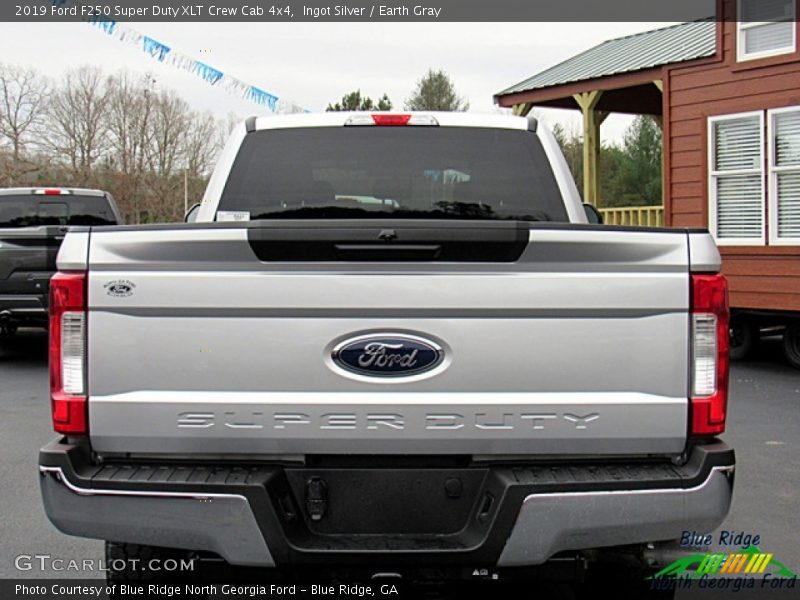 Ingot Silver / Earth Gray 2019 Ford F250 Super Duty XLT Crew Cab 4x4