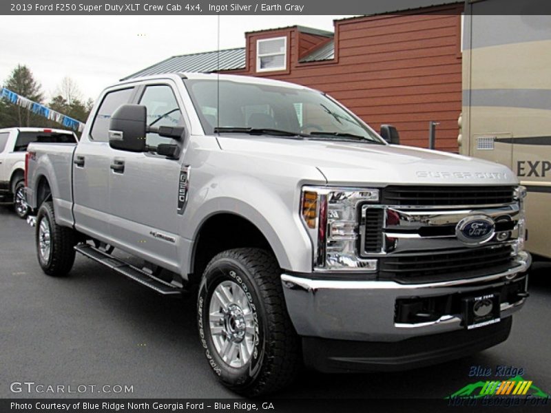 Ingot Silver / Earth Gray 2019 Ford F250 Super Duty XLT Crew Cab 4x4