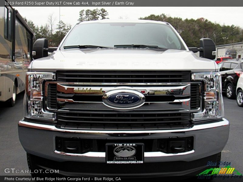 Ingot Silver / Earth Gray 2019 Ford F250 Super Duty XLT Crew Cab 4x4