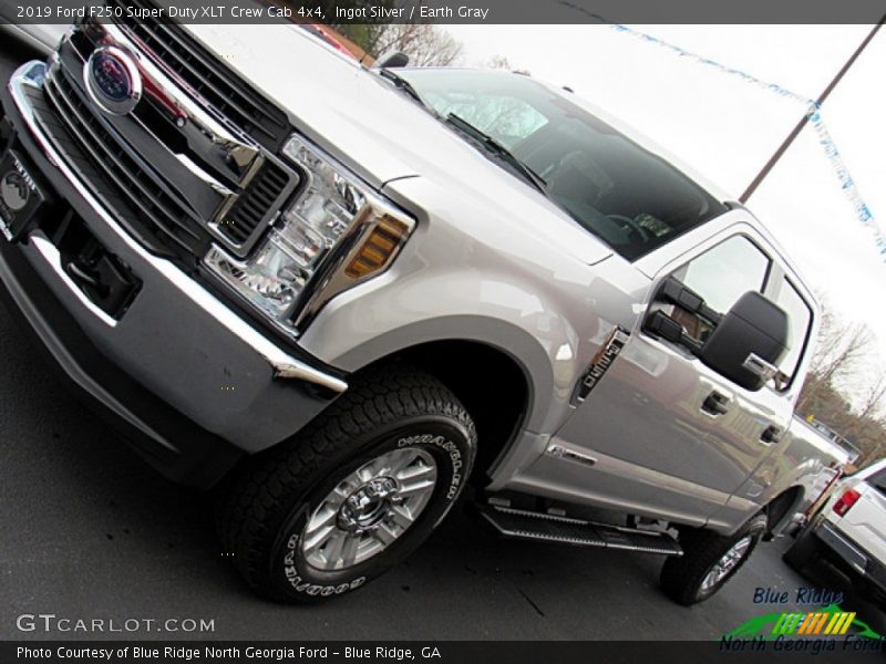 Ingot Silver / Earth Gray 2019 Ford F250 Super Duty XLT Crew Cab 4x4