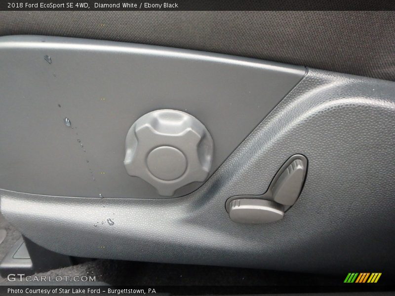 Diamond White / Ebony Black 2018 Ford EcoSport SE 4WD