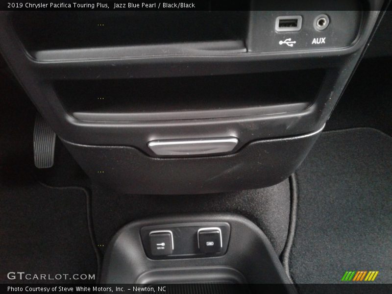 Jazz Blue Pearl / Black/Black 2019 Chrysler Pacifica Touring Plus
