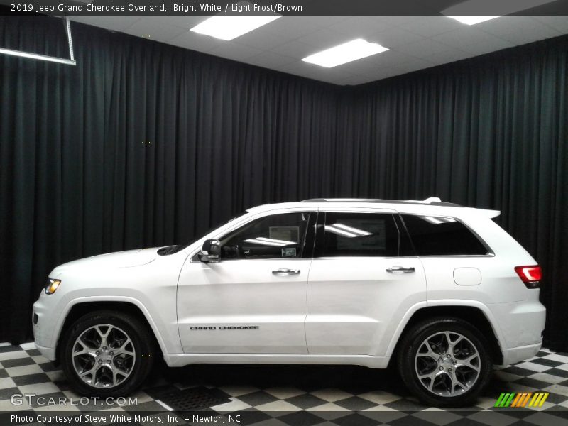 Bright White / Light Frost/Brown 2019 Jeep Grand Cherokee Overland
