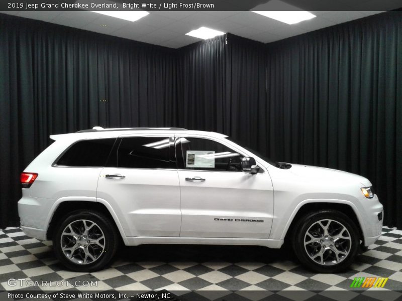 Bright White / Light Frost/Brown 2019 Jeep Grand Cherokee Overland